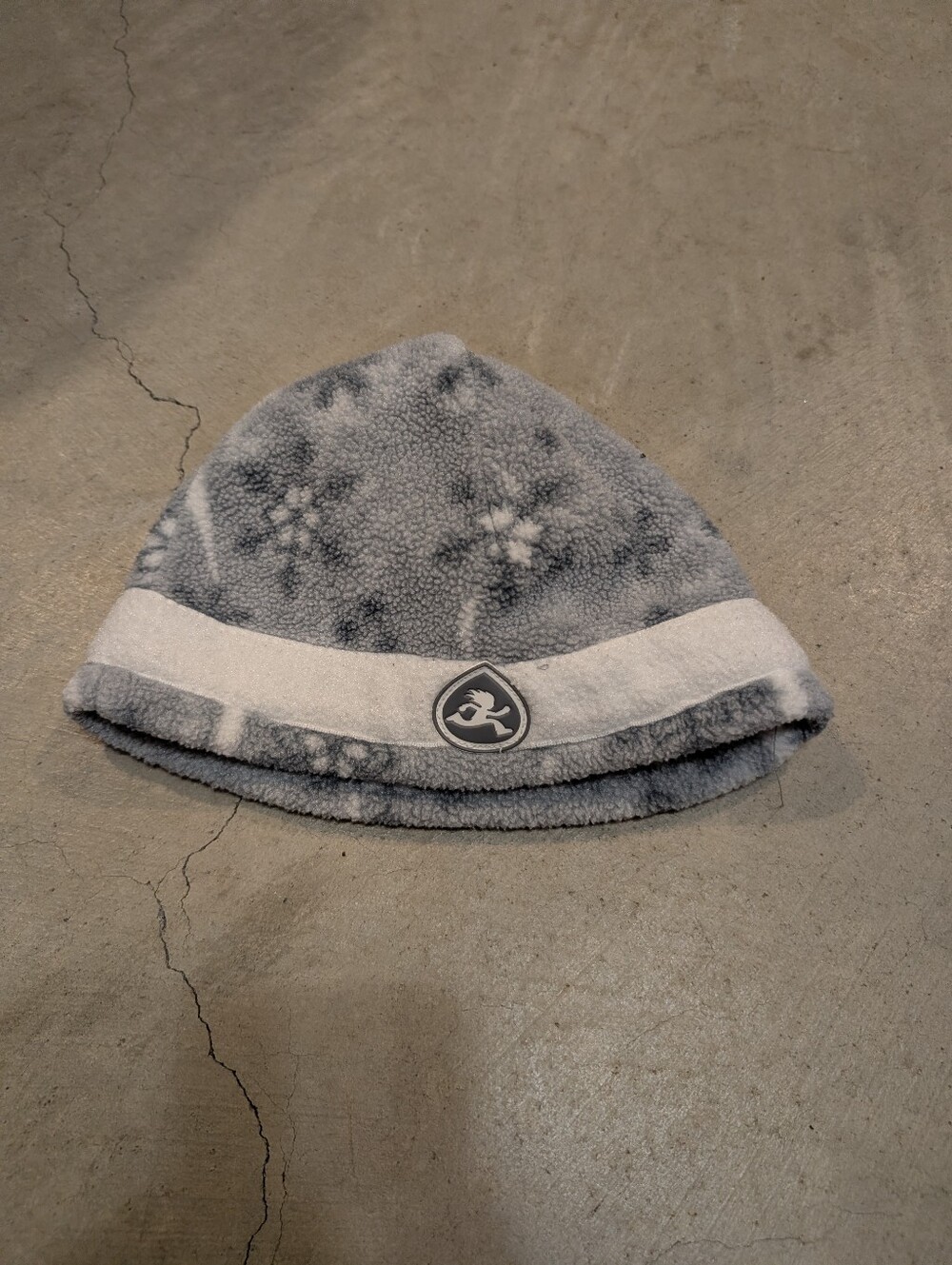 Shred Alert Kids Beanie Gray/Green Snowflake